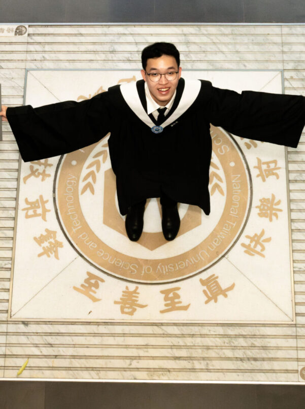 Rafael and Family - Graduation Photoshoot 2026-115
